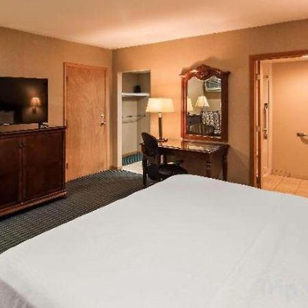 Best Western River Terrace Cheboygan Exteriér fotografie
