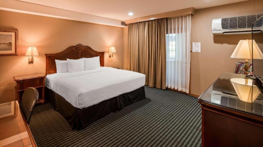 Best Western River Terrace Cheboygan Exteriér fotografie