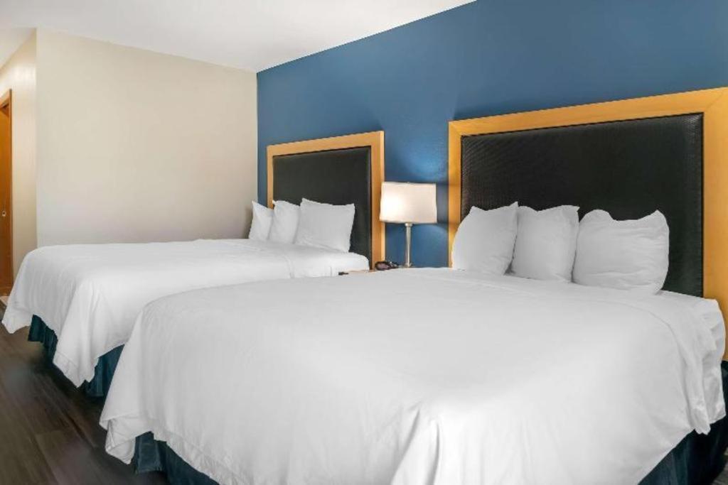 Best Western River Terrace Cheboygan Exteriér fotografie