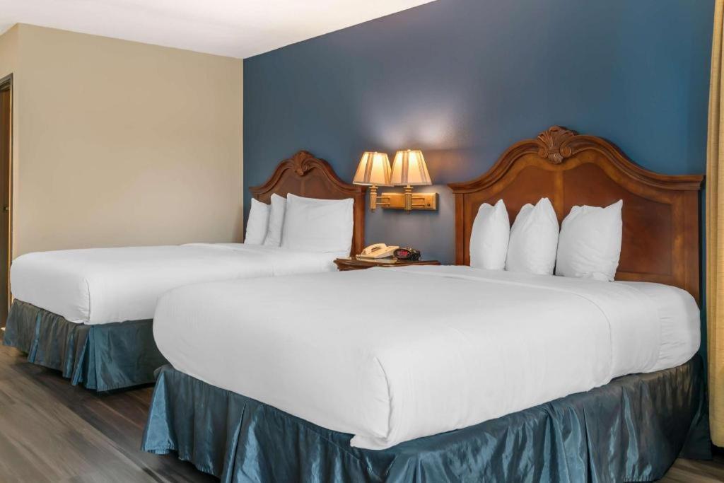 Best Western River Terrace Cheboygan Exteriér fotografie