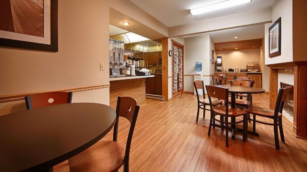 Best Western River Terrace Cheboygan Exteriér fotografie