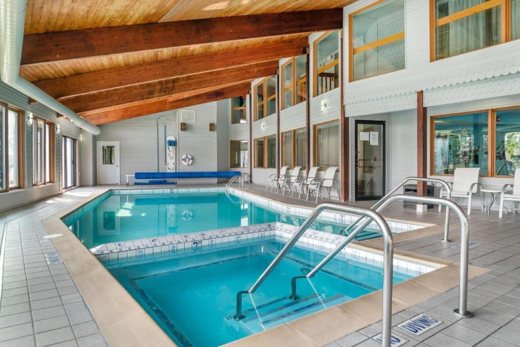 Best Western River Terrace Cheboygan Exteriér fotografie